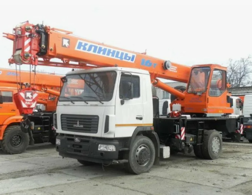 Автокран МАЗ 5440